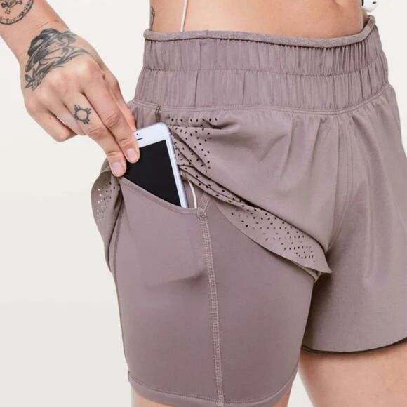 Lululemon Laser Speed Train Short Size 8 - Picture 1 of 8